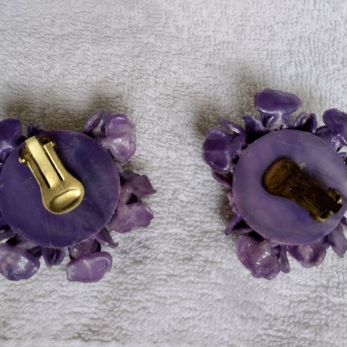 Clip-on earrings used, plastic, flower shape, purple