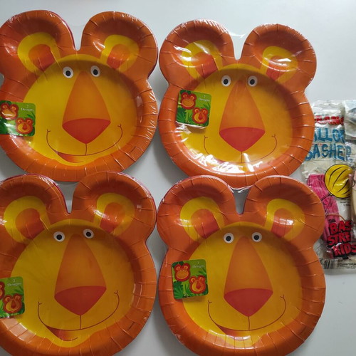 Riethmuller plates and balloons new, 4 packs of 6 plates and 2 balloons