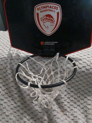 Μπάσκετ τοίχου Ολυμπιακός σαν καινούργιο