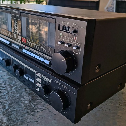 Grundig CCF-4080 cassette deck and V-4080 amplifier set like new