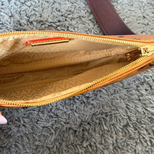 Eiffel crossbody bag like new, brown
