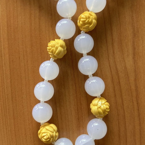 Set of 2 summer necklaces like new with turquoise and white beads