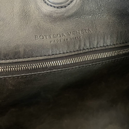 Bottega Veneta Vintage Large Leather Tote Bag used, shoulder style
