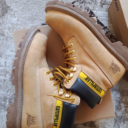 CAT men's boots size 41 used, yellow leather, wide fit
