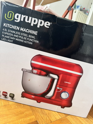 Kitchen machine with large mixing bowl, like new
