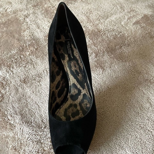 Dolce & Gabbana Suede Leather Heels Like New, Size 39, Black