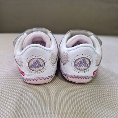 Adidas baby shoes for girl size 18 like new