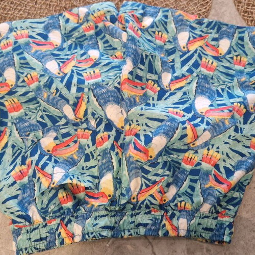 Children's swimwear like new, colorful, size 8 years