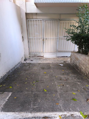 Αποθήκη υπογεια χωρίς κοινόχρηστα με νερό και 2 τουαλέτες