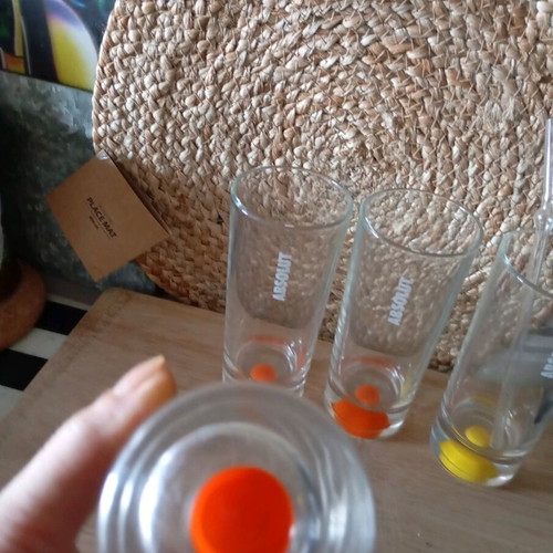Absolut vodka glasses set of 4 like new, unique design
