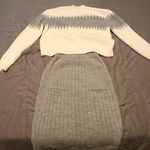 Knitted set new with midi skirt and pullover white gray