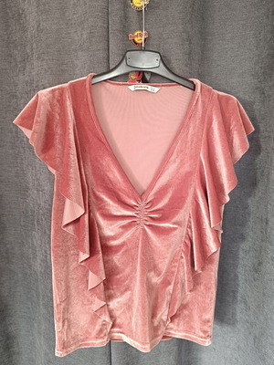Stradivarius pink velvet effect blouse size M like new
