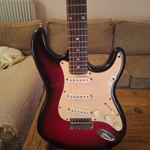 Stratocaster-style electric guitar, Cherry Sunburst finish