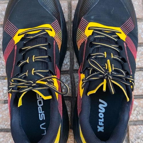 La Sportiva Prodigio Max athletic shoes like new, size 44, black and yellow
