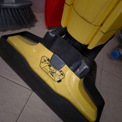 Karcher FC 5*EU electric mop 460W used with 2 cleaning sets