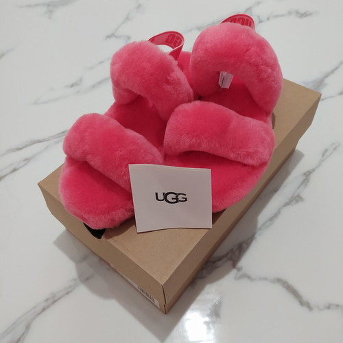 Ugg Australia slippers new, pink fuchsia