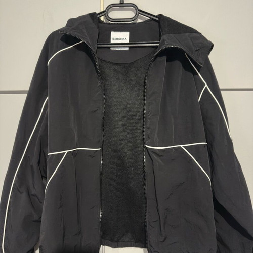 Bershka windbreaker black like new unisex size S