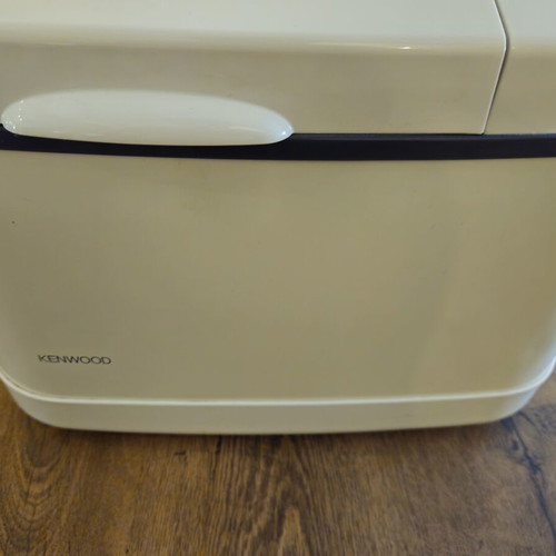 Kenwood BM300 Breadmaker used with 12 programs