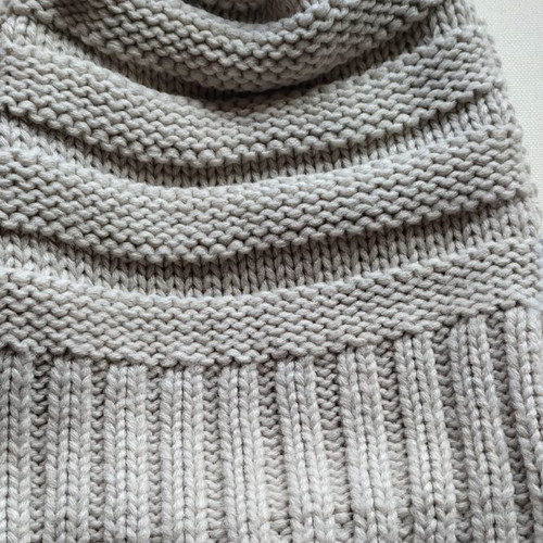 Stamion knitted hat used, ecru acrylic, one size