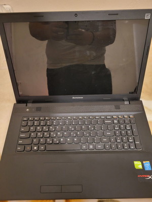 Lenovo G710 laptop με Intel Core i5, 16GB RAM και 500GB SSD