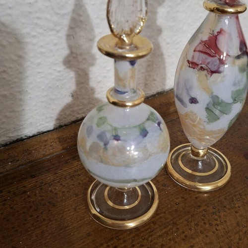 Set of 2 glass perfume bottles like new, decorative