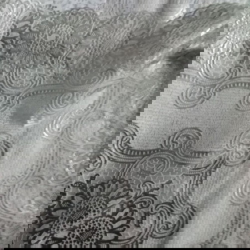 Мушама за застилане на маса като нова, размер 138x122 см