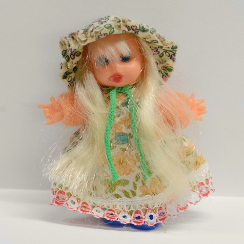 El Greco Filenaditsa doll 80s like new, miniature bean doll with hat