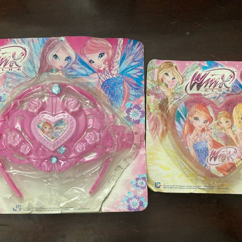 Winx sealed toys pack with packaging wear