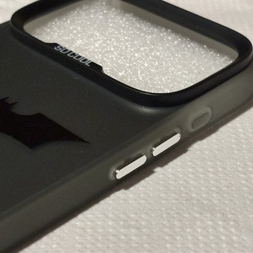 Case iPhone 17 Pro Batman Logo new