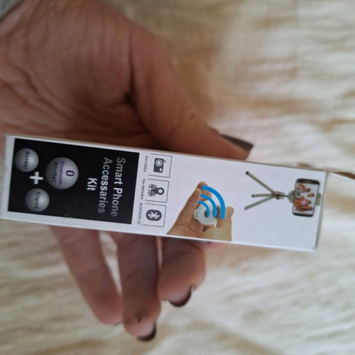 Bluetooth remote shutter blue new for photos