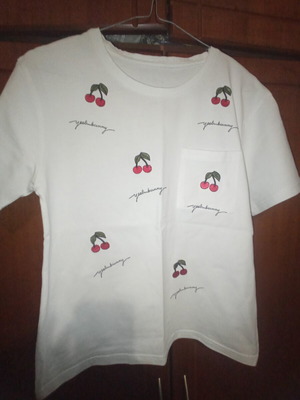 Cotton T-shirt like new, size S-M, white and red