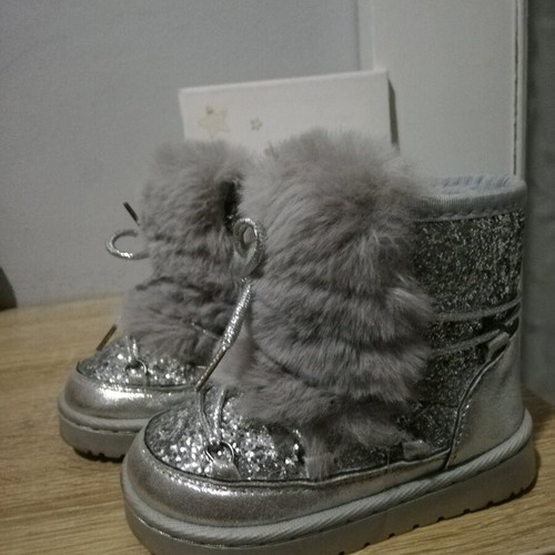 Children's silver glitter boots with fur like new, size 23-24