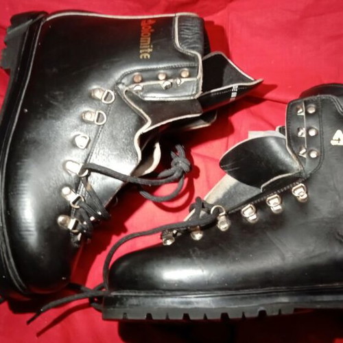 Dolomite 1952 ski boots new, leather, size 44