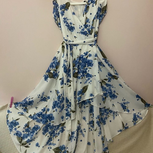 LULUS dress like new, multicolored, size XXL