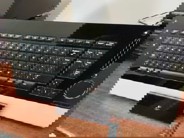 Logitech diNovo Edge Keyboard (Black) bluetooth