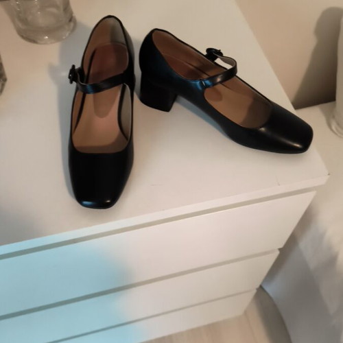Mary Jane Tsouderos Black Pumps Size 40 Used