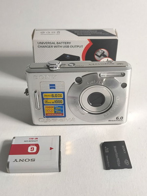 Sony Cybershot DSC W30 6 Megapixel digital camera used, silver