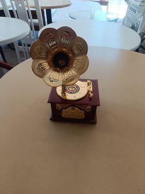 Decorative Gramophone Jewelry Box like new