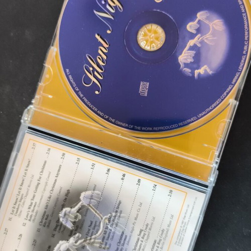 Silent Night CD with 20 Beautiful Christmas Songs like new