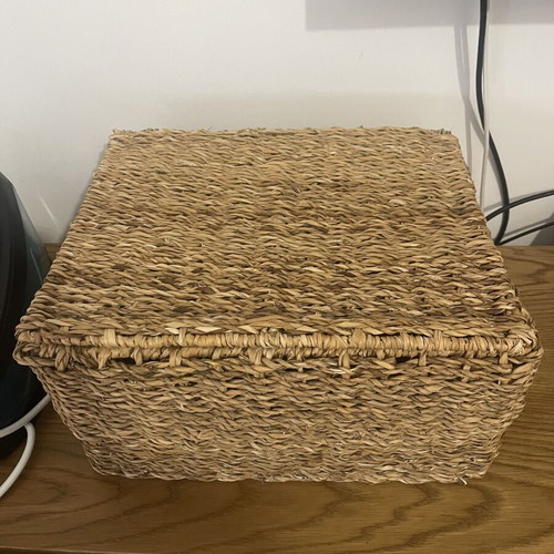 Wicker baskets set of 2, like new