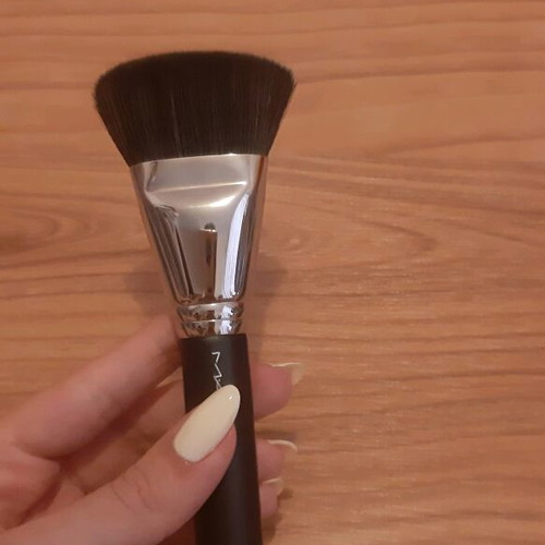 Mac 125s makeup brush new, large face brush