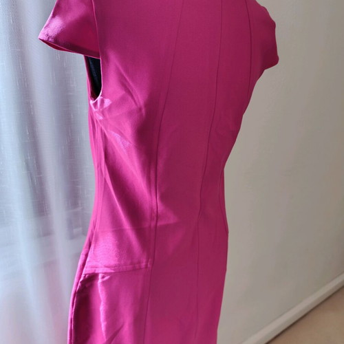 Your sixth sense midi dress like new, fuchsia, size S
