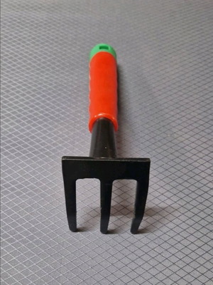 Garden hand cultivator fork with plastic handle new