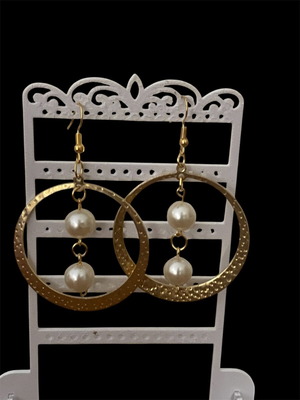Handmade earrings with pearls and gold-tone steel clasps