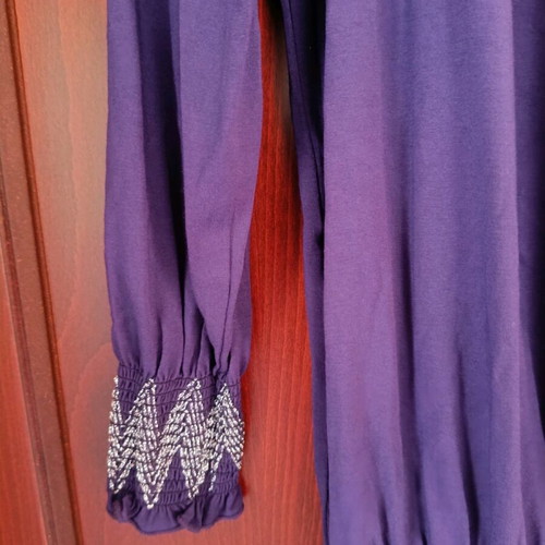 Purple blouse with elastic like new, size 3