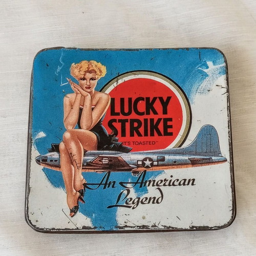 Lucky Strike metal box vintage used, collectible