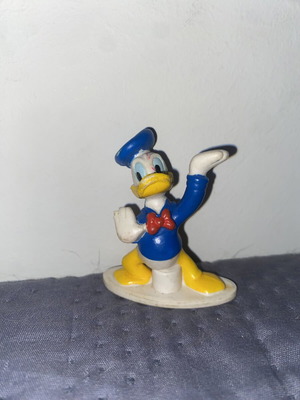 Vintage Donald Duck figure Nestlé Liverpool '90s used