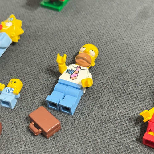 Lego Simpsons minifigures 71006 like new, house set with accessories