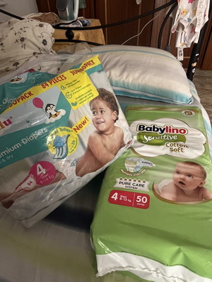Babylino Sensitive No4 and Lupilu No4 diapers, like new, pack of 100
