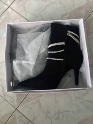 Women's ankle boots new, black, size 40
